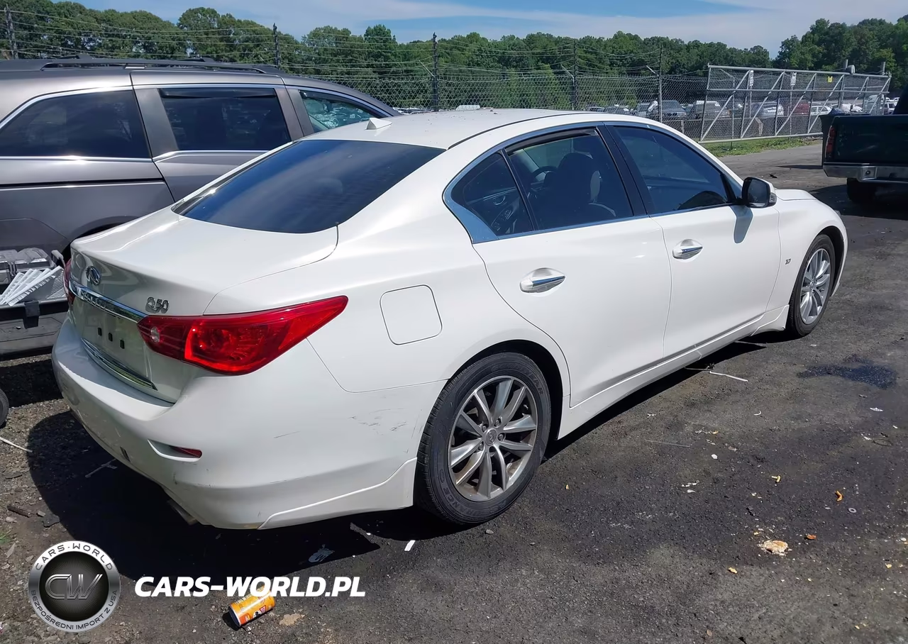 2015 Infiniti Q50 Premium VIN:JN1BV7AP4FM341033 - 4