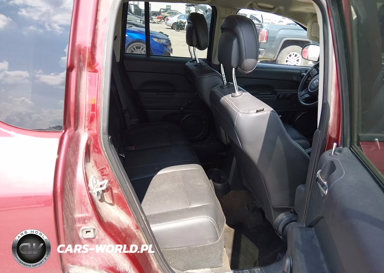 2015 Jeep Compass Altitude Edition VIN:1C4NJDBB1FD308126 - 8