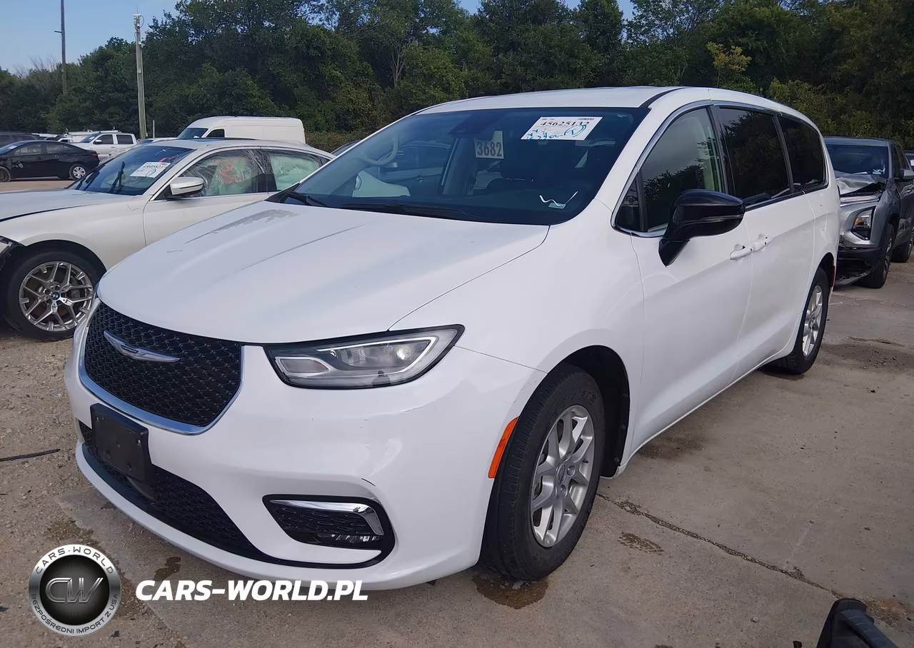 2024 Chrysler Pacifica Touring L VIN:2C4RC1BG3RR120084 - 2