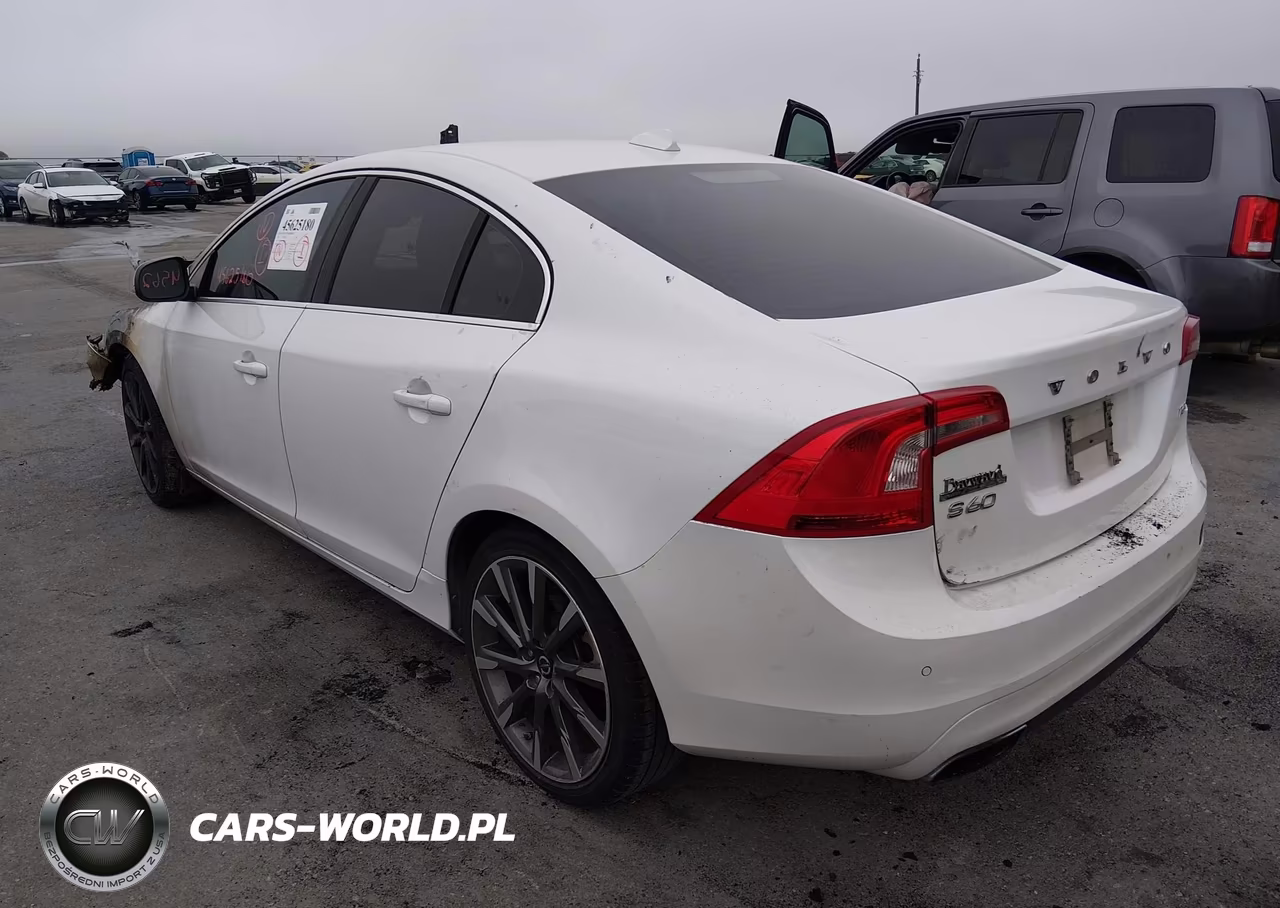 2015 Volvo S60 T5 Premier VIN:YV140MFB0F1300622 - 3