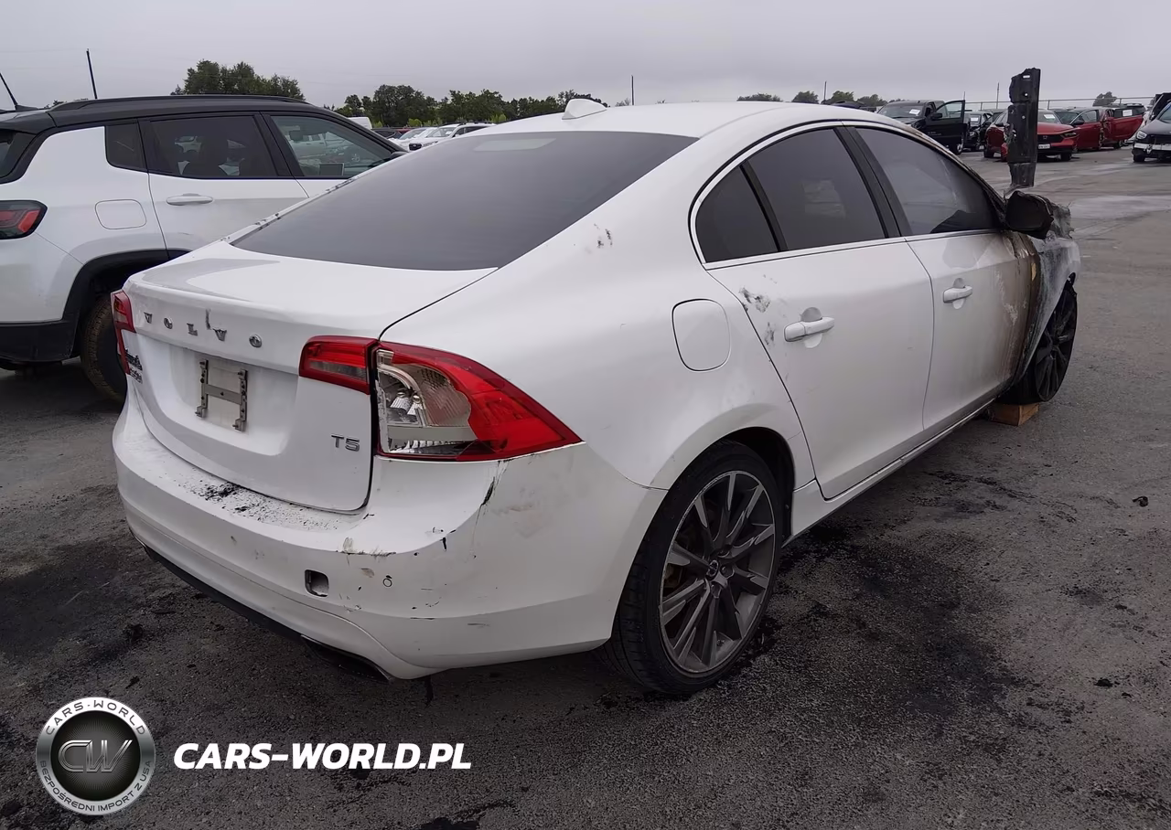 2015 Volvo S60 T5 Premier VIN:YV140MFB0F1300622 - 4