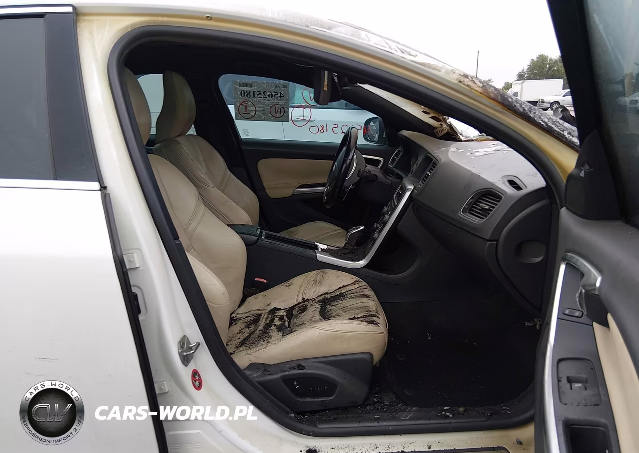2015 Volvo S60 T5 Premier VIN:YV140MFB0F1300622 - 5