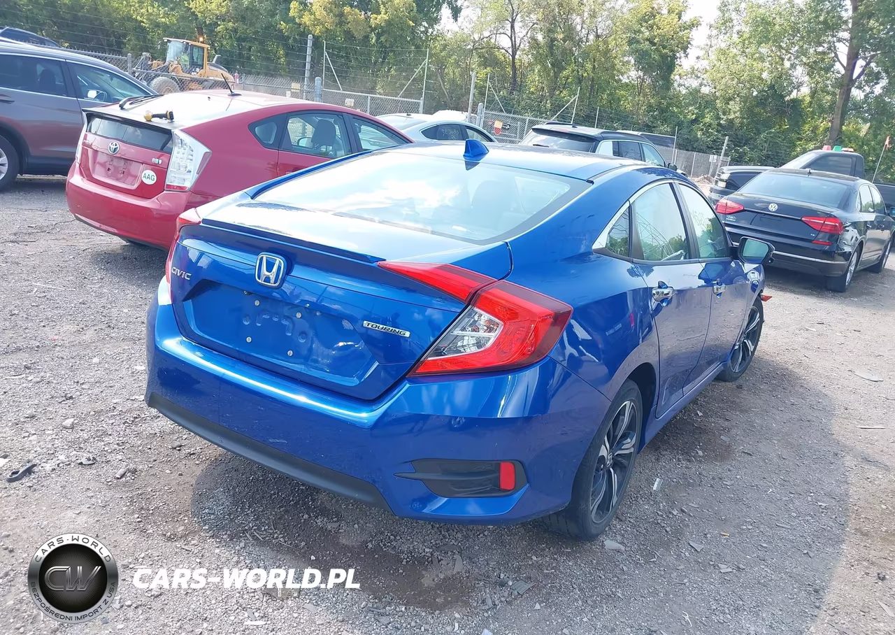 2017 Honda Civic Touring VIN:19XFC1F99HE008338 - 4