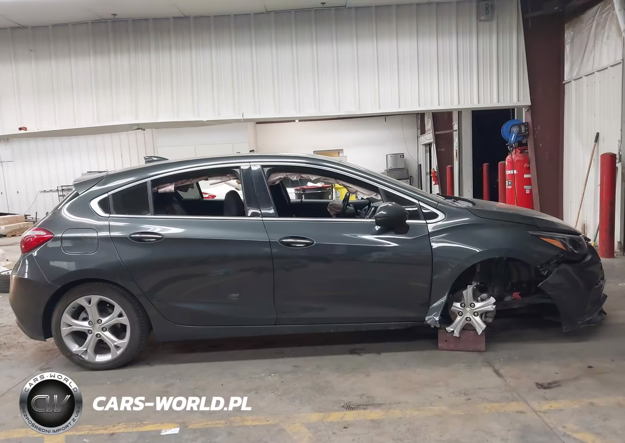 2018 Chevrolet Cruze Premier Auto VIN:3G1BF6SM6JS617111 - 14