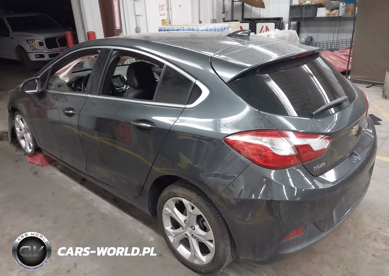 2018 Chevrolet Cruze Premier Auto VIN:3G1BF6SM6JS617111 - 3