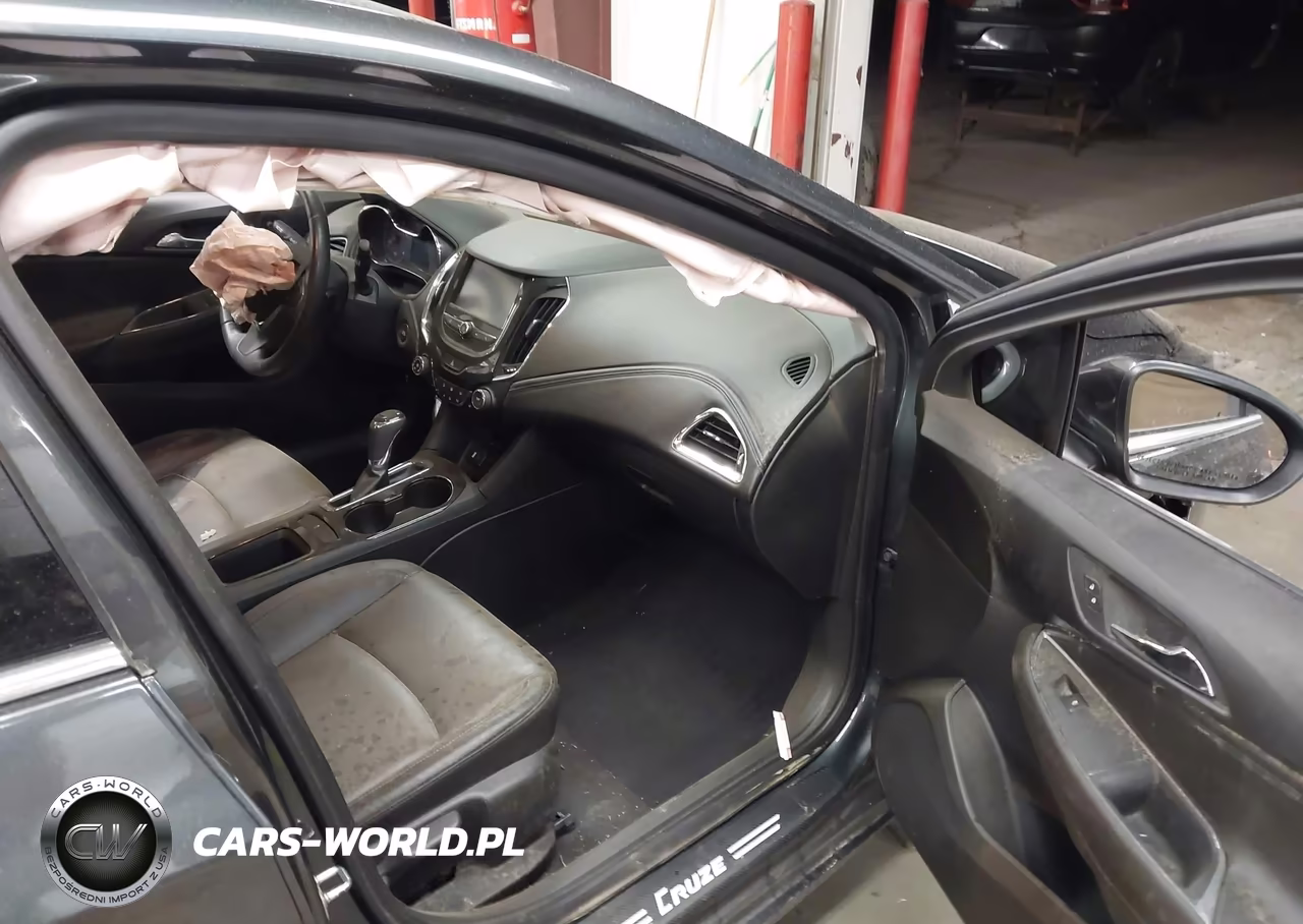 2018 Chevrolet Cruze Premier Auto VIN:3G1BF6SM6JS617111 - 5