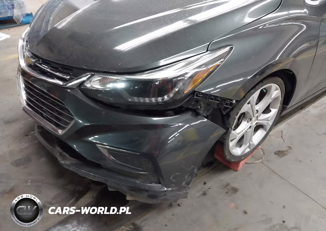 2018 Chevrolet Cruze Premier Auto VIN:3G1BF6SM6JS617111 - 6