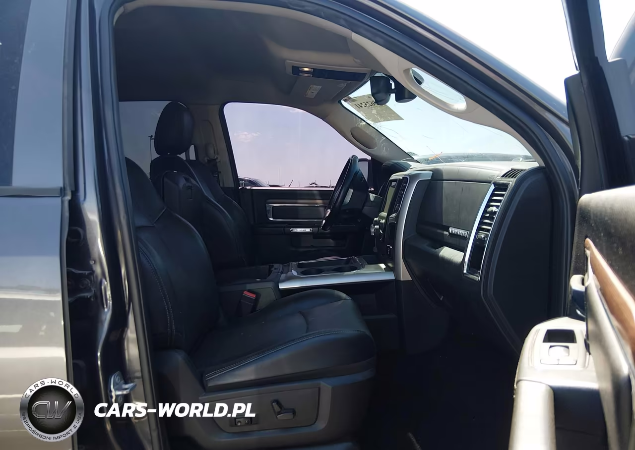 2016 Ram 1500 Laramie VIN:1C6RR7NT3GS411052 - 5