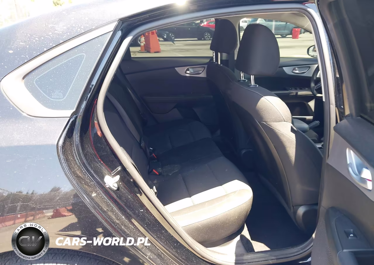 2023 Kia Forte Lxs VIN:3KPF24AD5PE579551 - 8