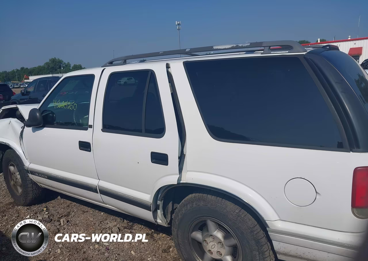 1996 Chevrolet Blazer VIN:1GNDT13WXT2232460 - 14