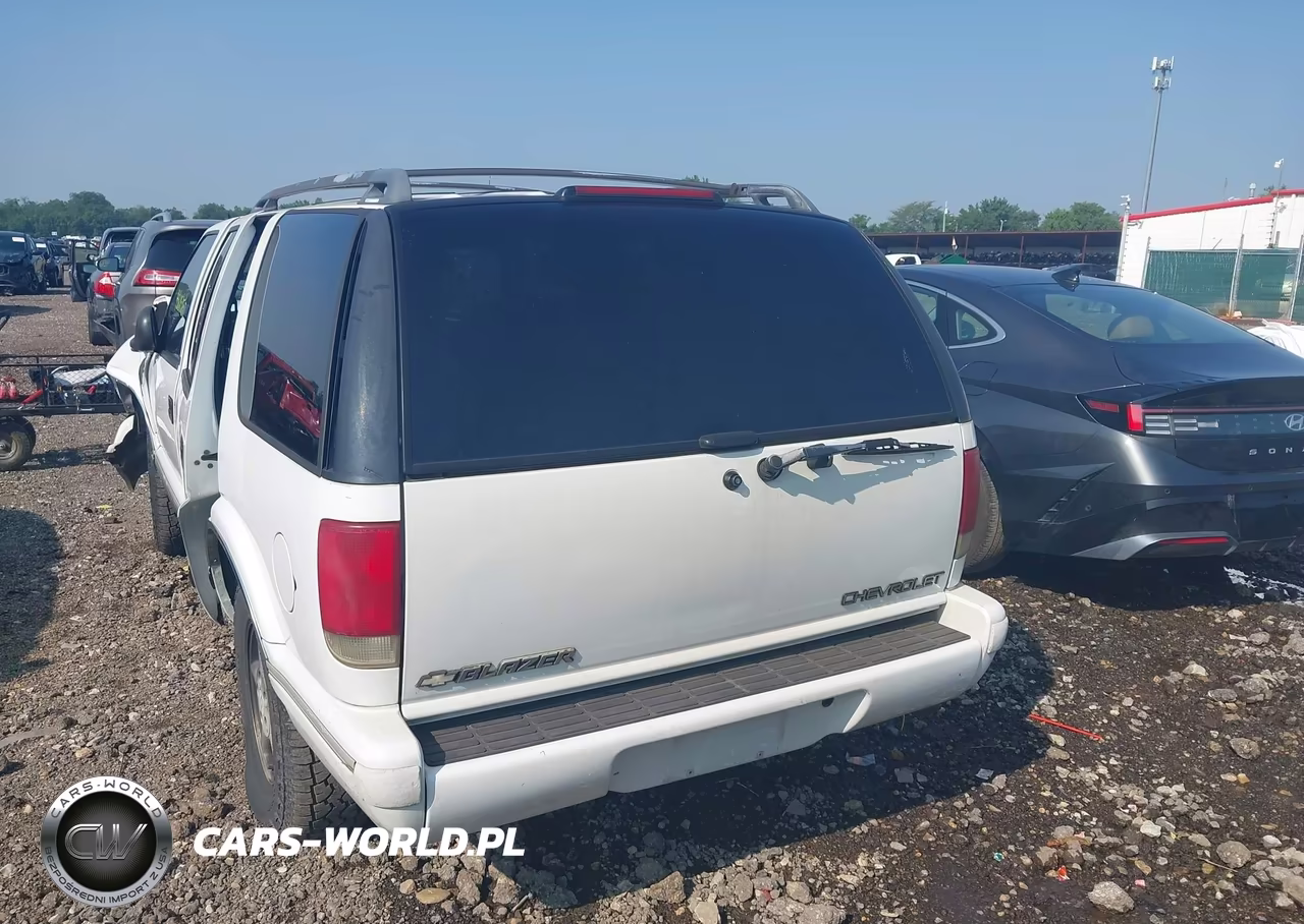1996 Chevrolet Blazer VIN:1GNDT13WXT2232460 - 16