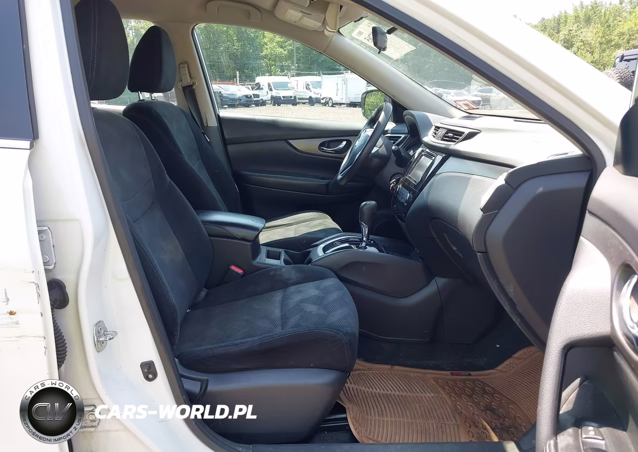 2015 Nissan Rogue S VIN:5N1AT2MV6FC855270 - 5