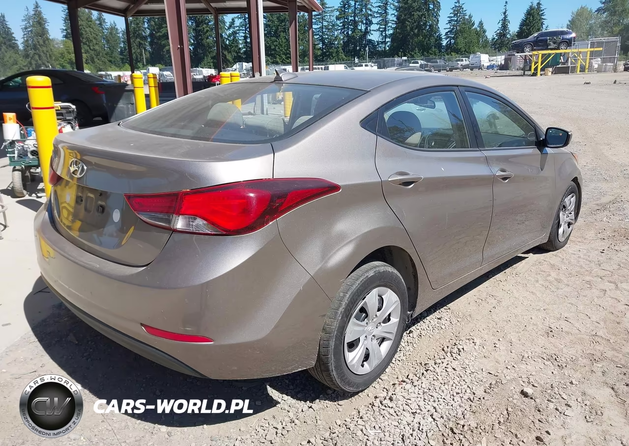 2016 Hyundai Elantra Se VIN:5NPDH4AE2GH686938 - 4