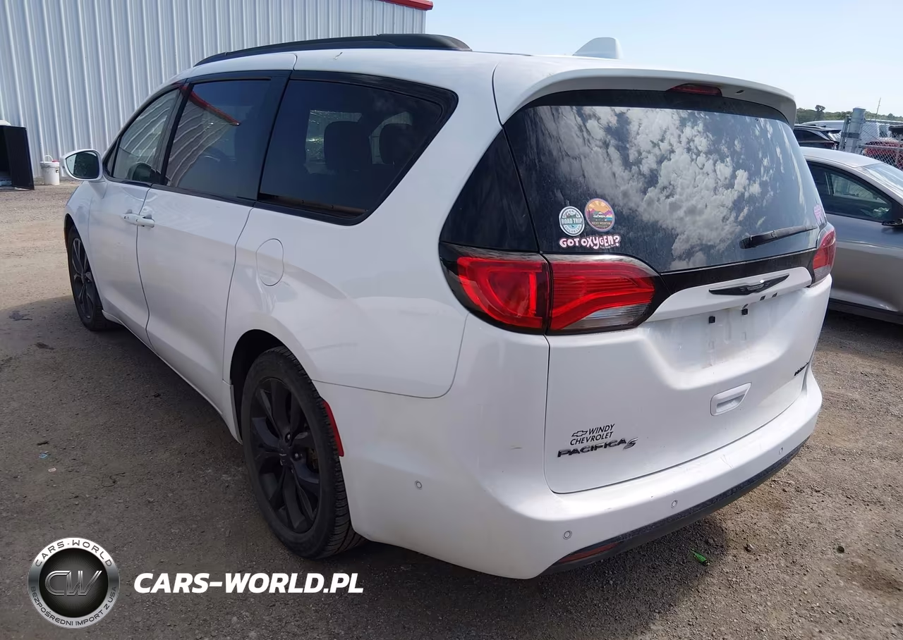 2019 Chrysler Pacifica Limited VIN:2C4RC1GG7KR548688 - 3