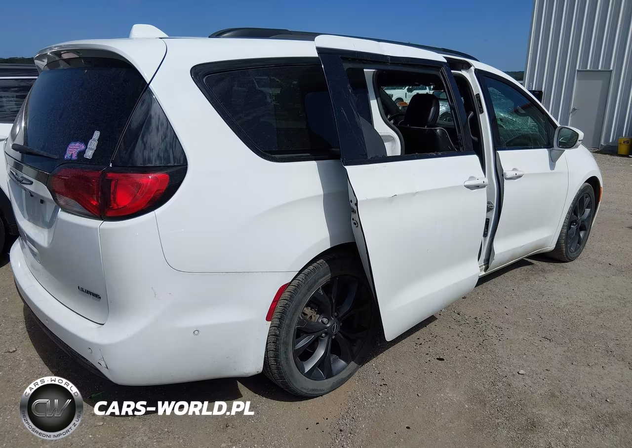 2019 Chrysler Pacifica Limited VIN:2C4RC1GG7KR548688 - 4