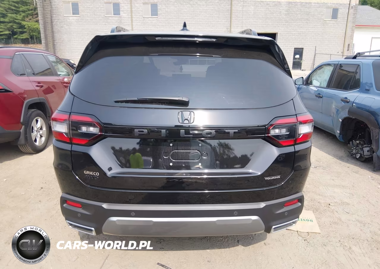 2026 Honda Pilot Touring-Touring Blackout VIN:5FNYG1H71TB017031 - 16