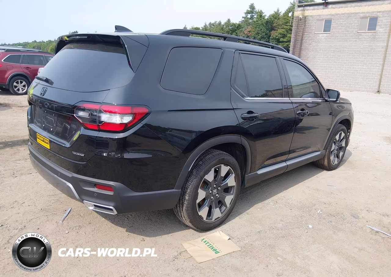 2026 Honda Pilot Touring-Touring Blackout VIN:5FNYG1H71TB017031 - 4