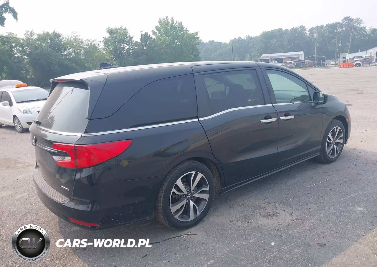 2022 Honda Odyssey Touring VIN:5FNRL6H82NB068126 - 4