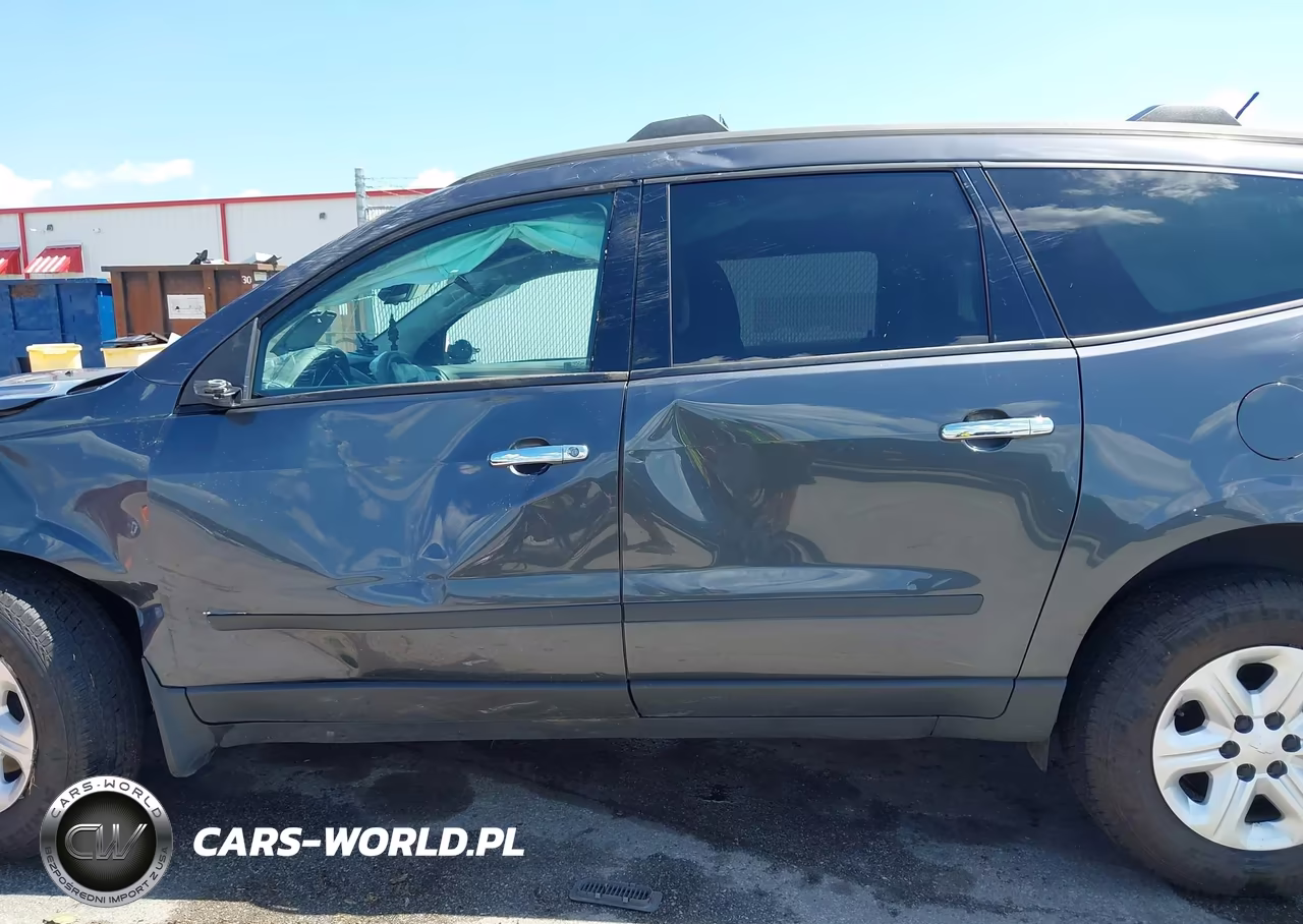 2013 Chevrolet Traverse Ls VIN:1GNKRFED3DJ268335 - 15