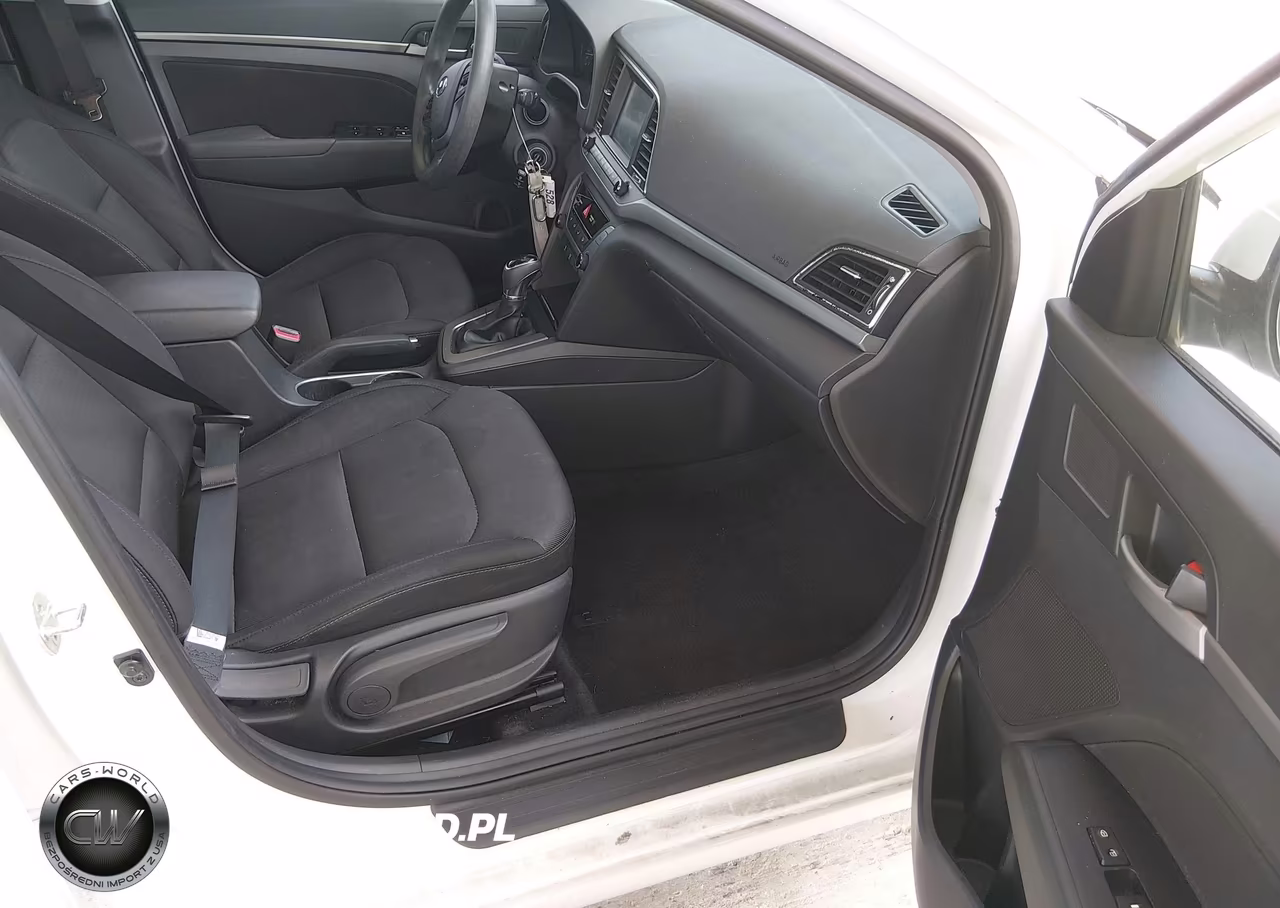 2018 Hyundai Elantra Sel VIN:5NPD84LF4JH242389 - 5