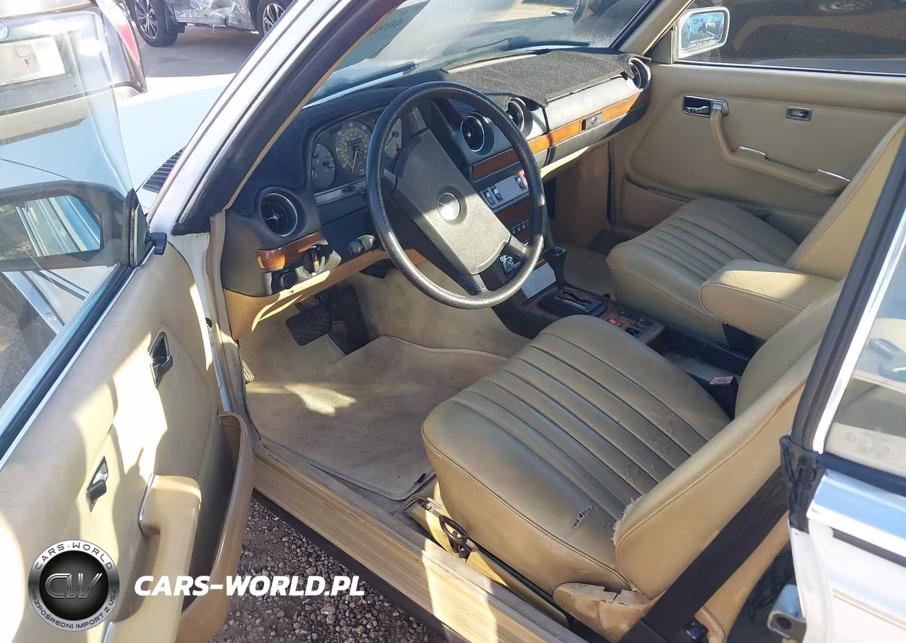 1985 Mercedes-Benz 300 Cdt VIN:WDBAB53A6FA253406 - 5