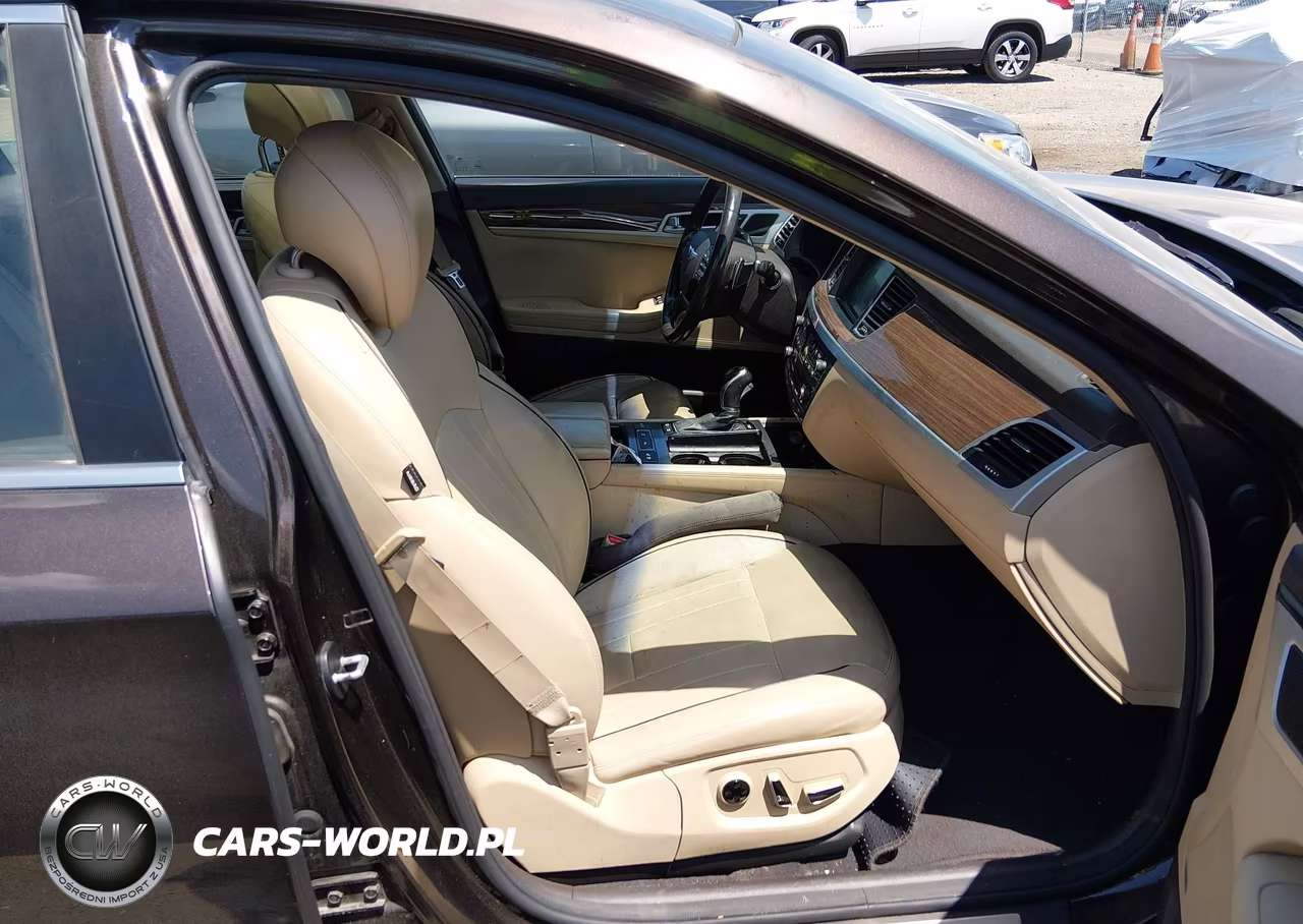 2015 Hyundai Genesis 3.8 VIN:KMHGN4JEXFU064318 - 5