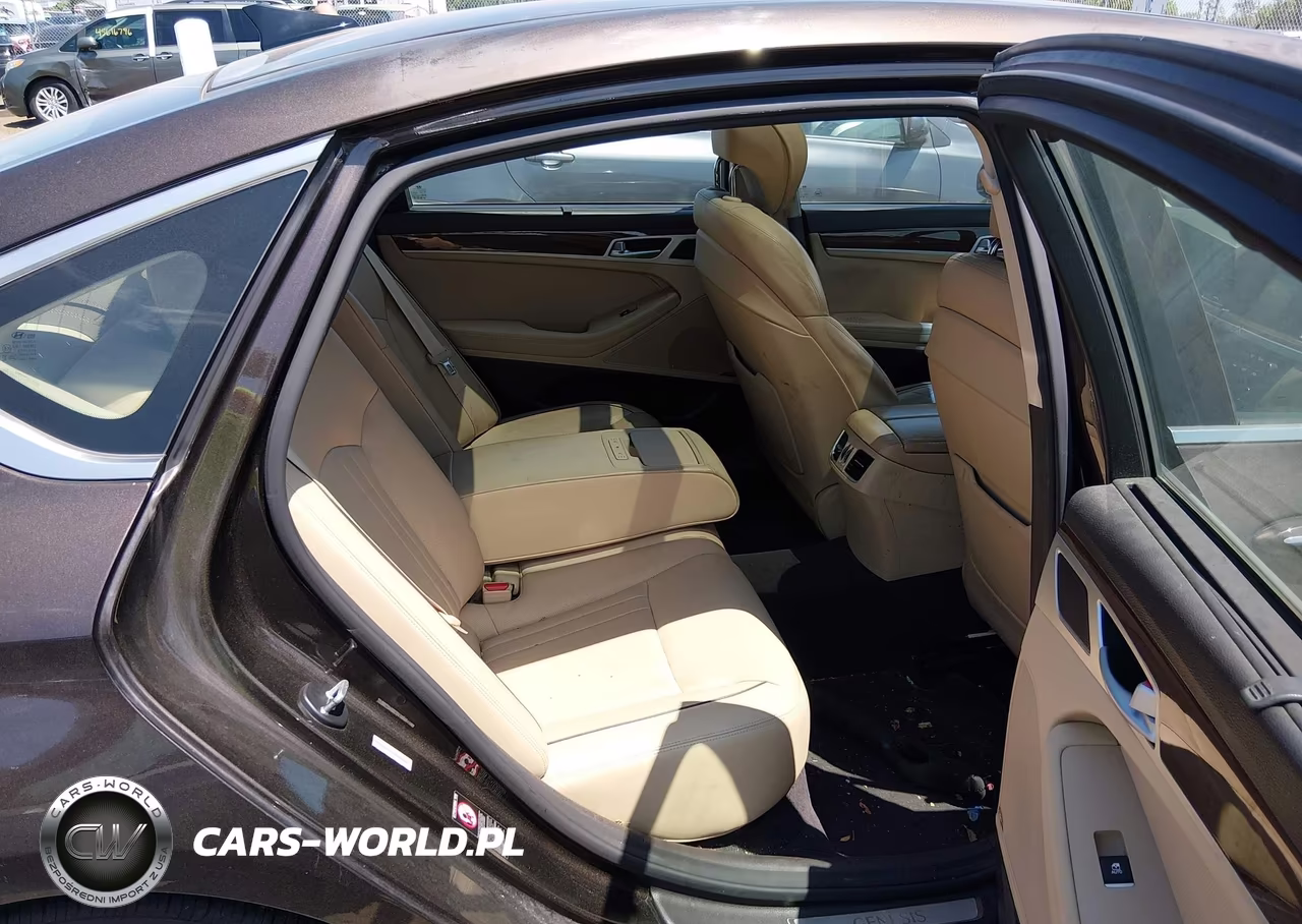 2015 Hyundai Genesis 3.8 VIN:KMHGN4JEXFU064318 - 8