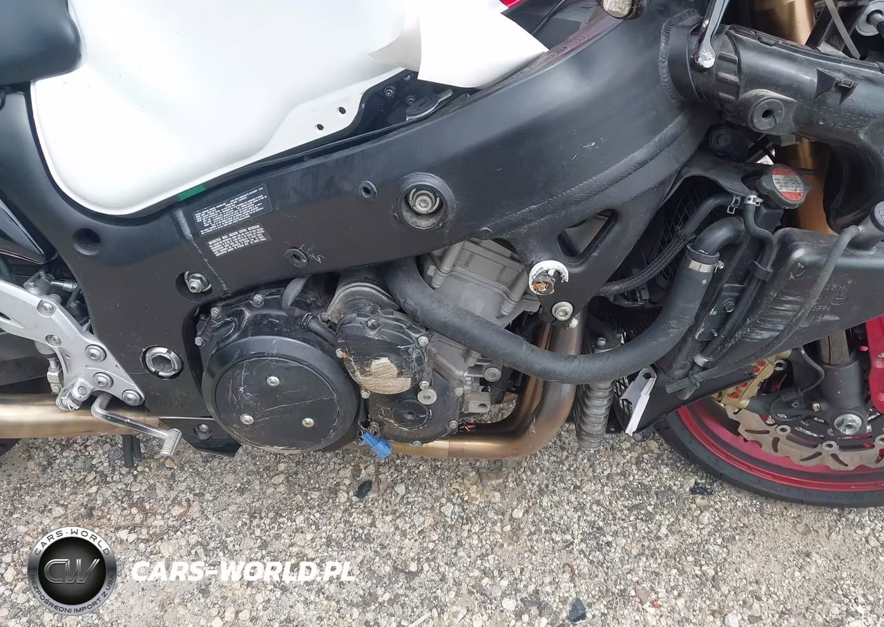 2015 Suzuki Gsx1300 Ra VIN:JS1GX72B4F2101244 - 8