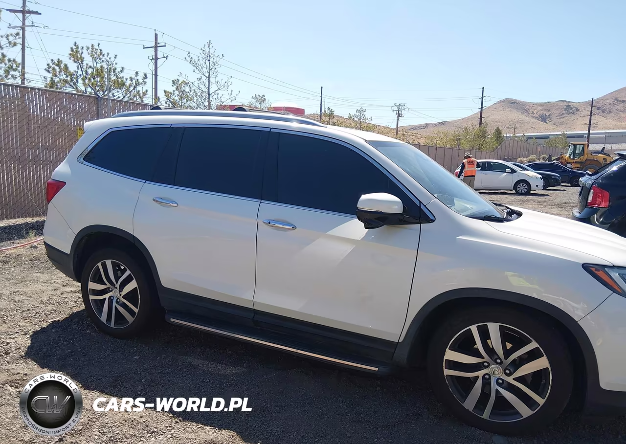 2017 Honda Pilot Touring VIN:5FNYF6H99HB069631 - 13