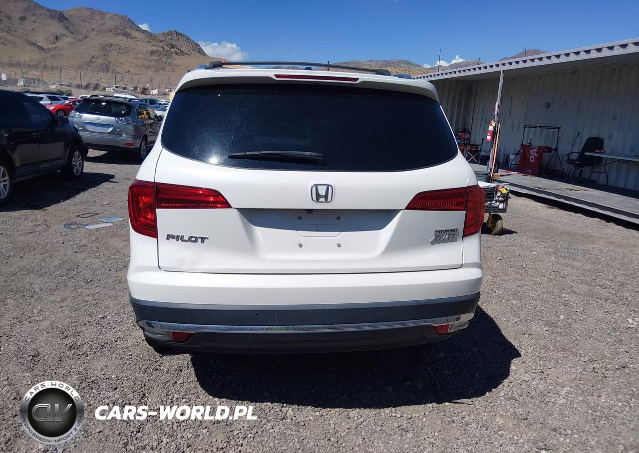 2017 Honda Pilot Touring VIN:5FNYF6H99HB069631 - 16