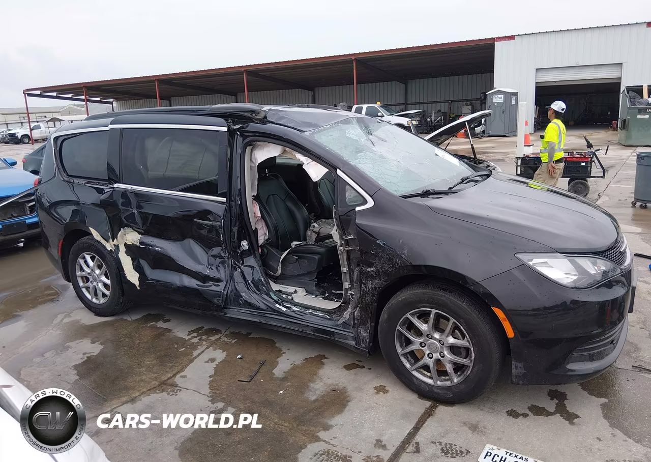 2020 Chrysler Voyager Lxi VIN:2C4RC1DG9LR266252 - 14