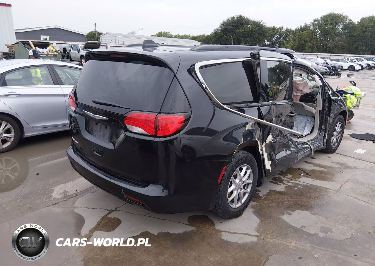 2020 Chrysler Voyager Lxi VIN:2C4RC1DG9LR266252 - 4