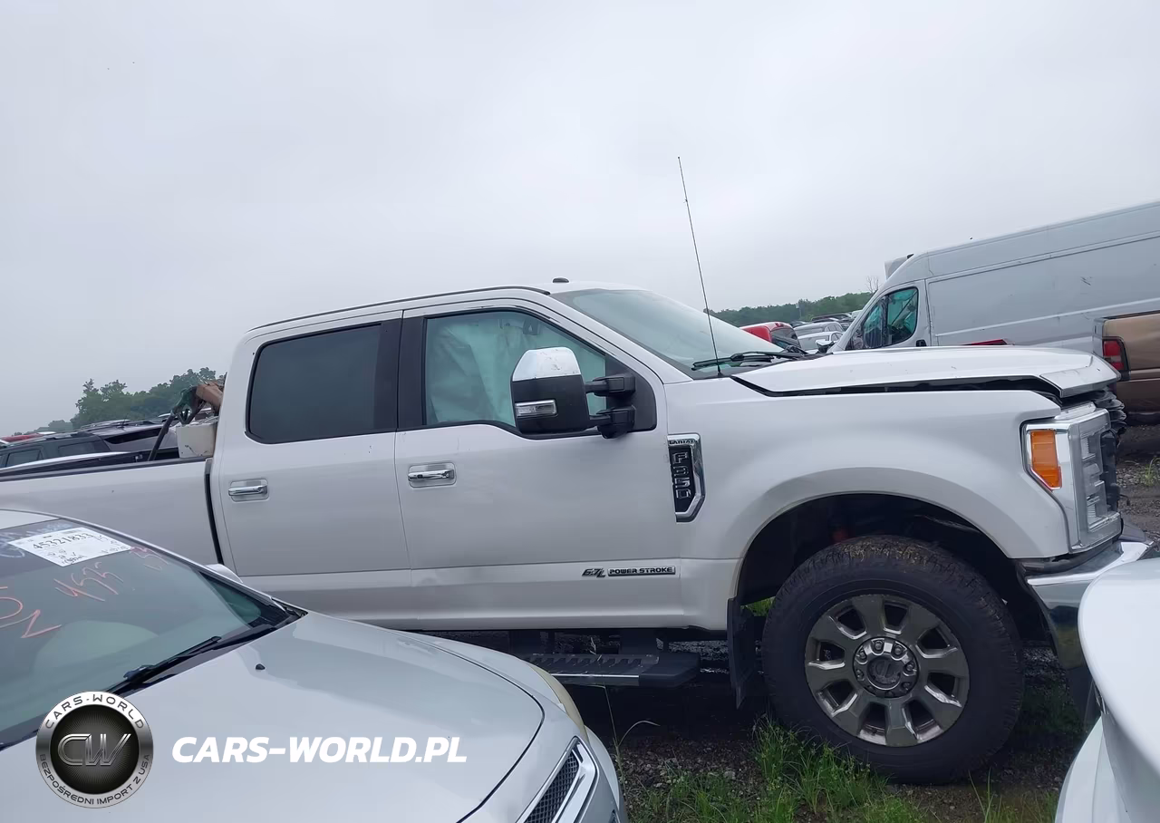2017 Ford F-350 Lariat VIN:1FT8W3BT5HEF38458 - 13