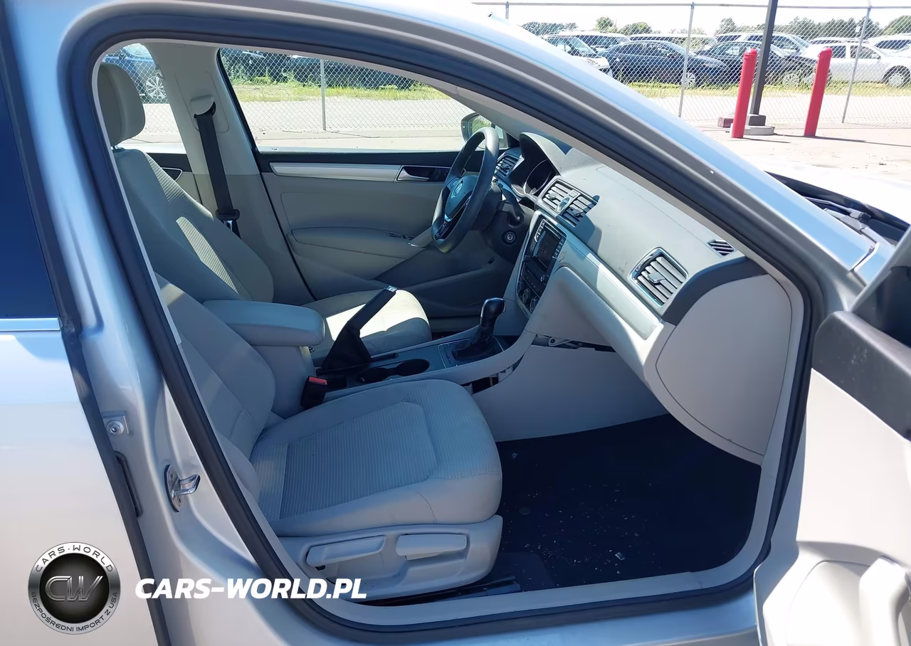 2016 Volkswagen Passat 1.8T S VIN:1VWAT7A38GC018328 - 5