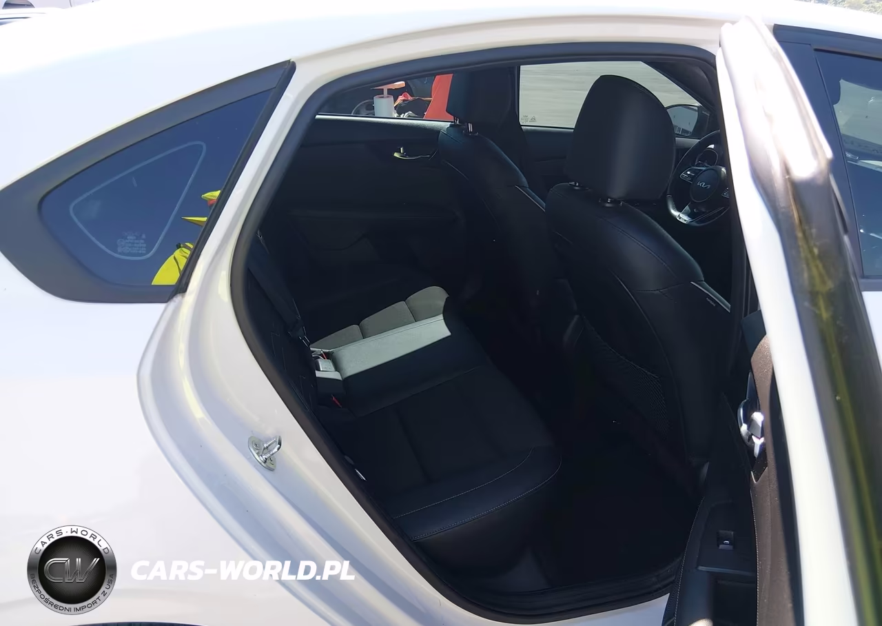 2024 Kia Forte Gt-Line VIN:3KPF54AD7RE730755 - 8