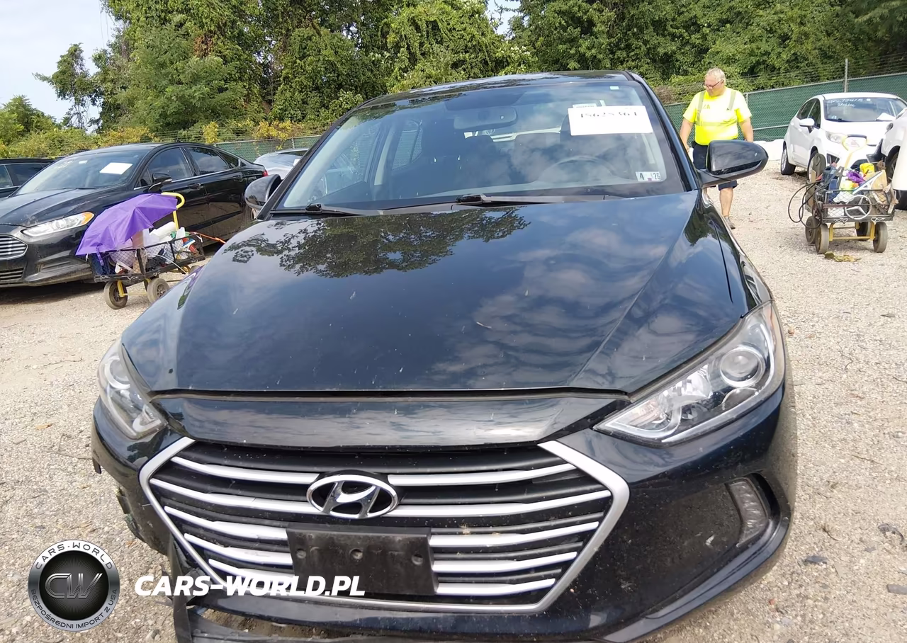 2018 Hyundai Elantra Value Edition VIN:5NPD84LF2JH362448 - 12