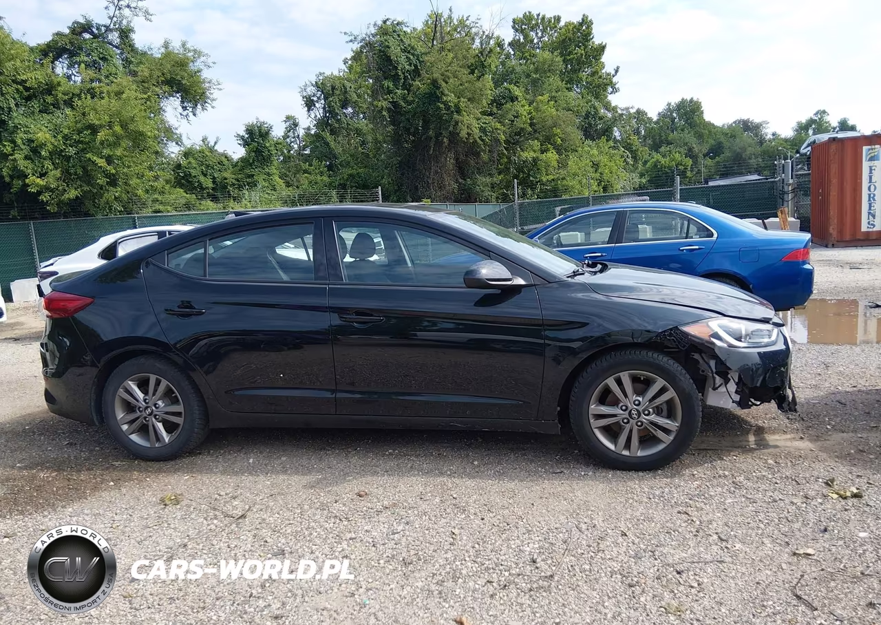 2018 Hyundai Elantra Value Edition VIN:5NPD84LF2JH362448 - 13