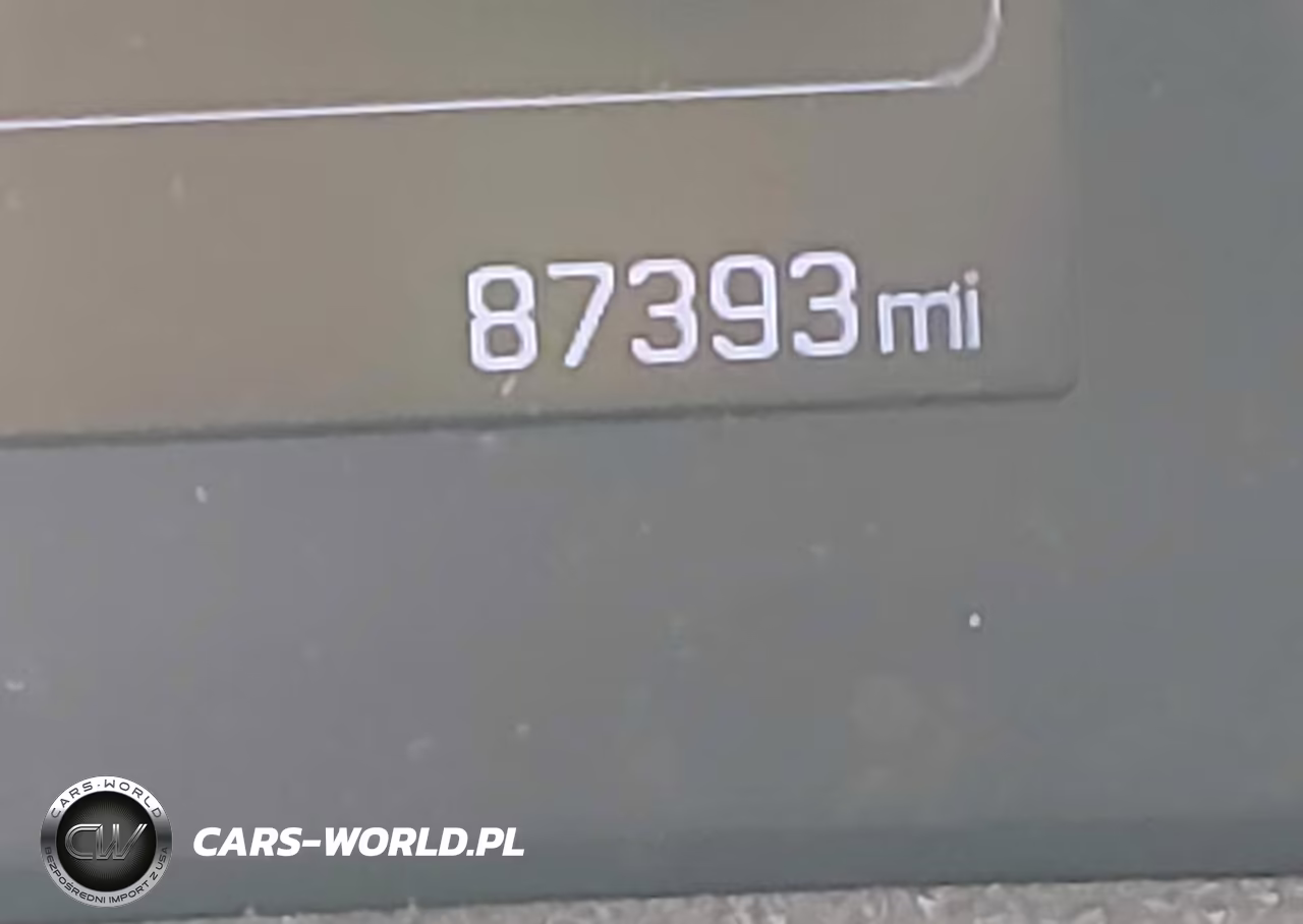 2018 Hyundai Elantra Value Edition VIN:5NPD84LF2JH362448 - 15