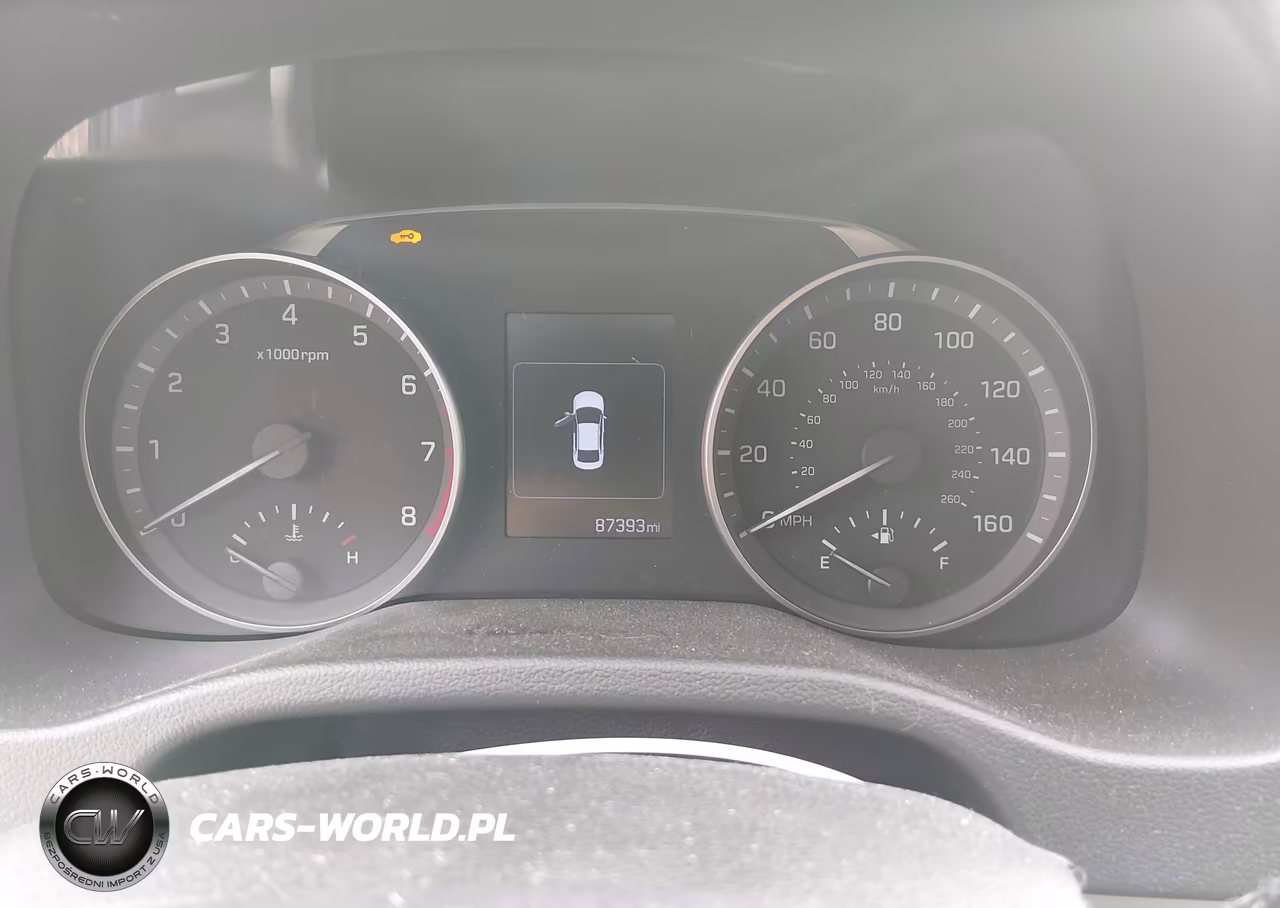 2018 Hyundai Elantra Value Edition VIN:5NPD84LF2JH362448 - 7