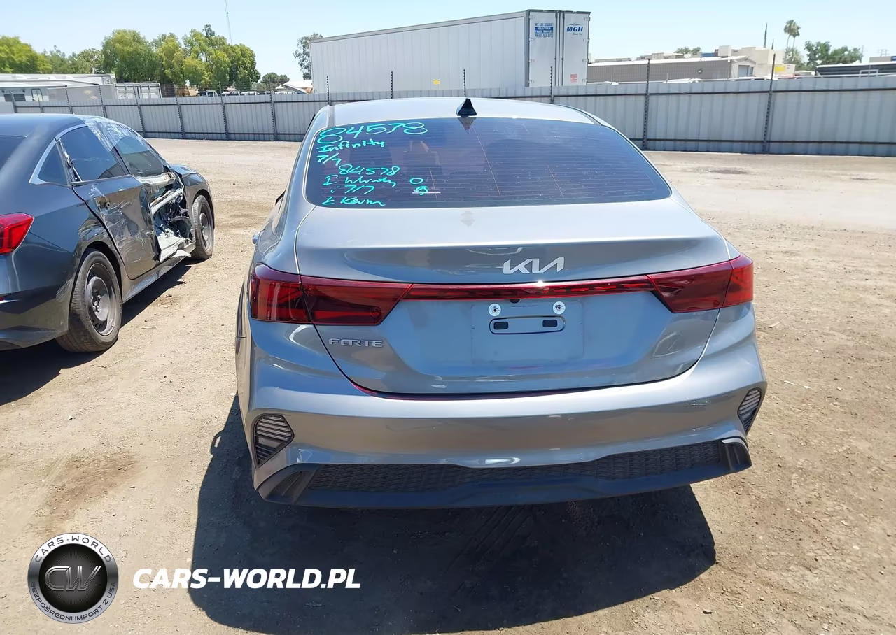 2022 Kia Forte Lxs VIN:3KPF24AD1NE456150 - 17
