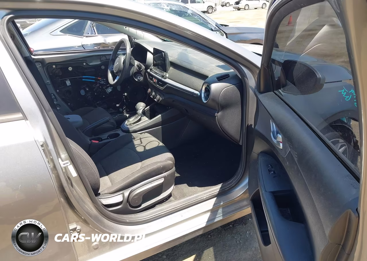 2022 Kia Forte Lxs VIN:3KPF24AD1NE456150 - 5