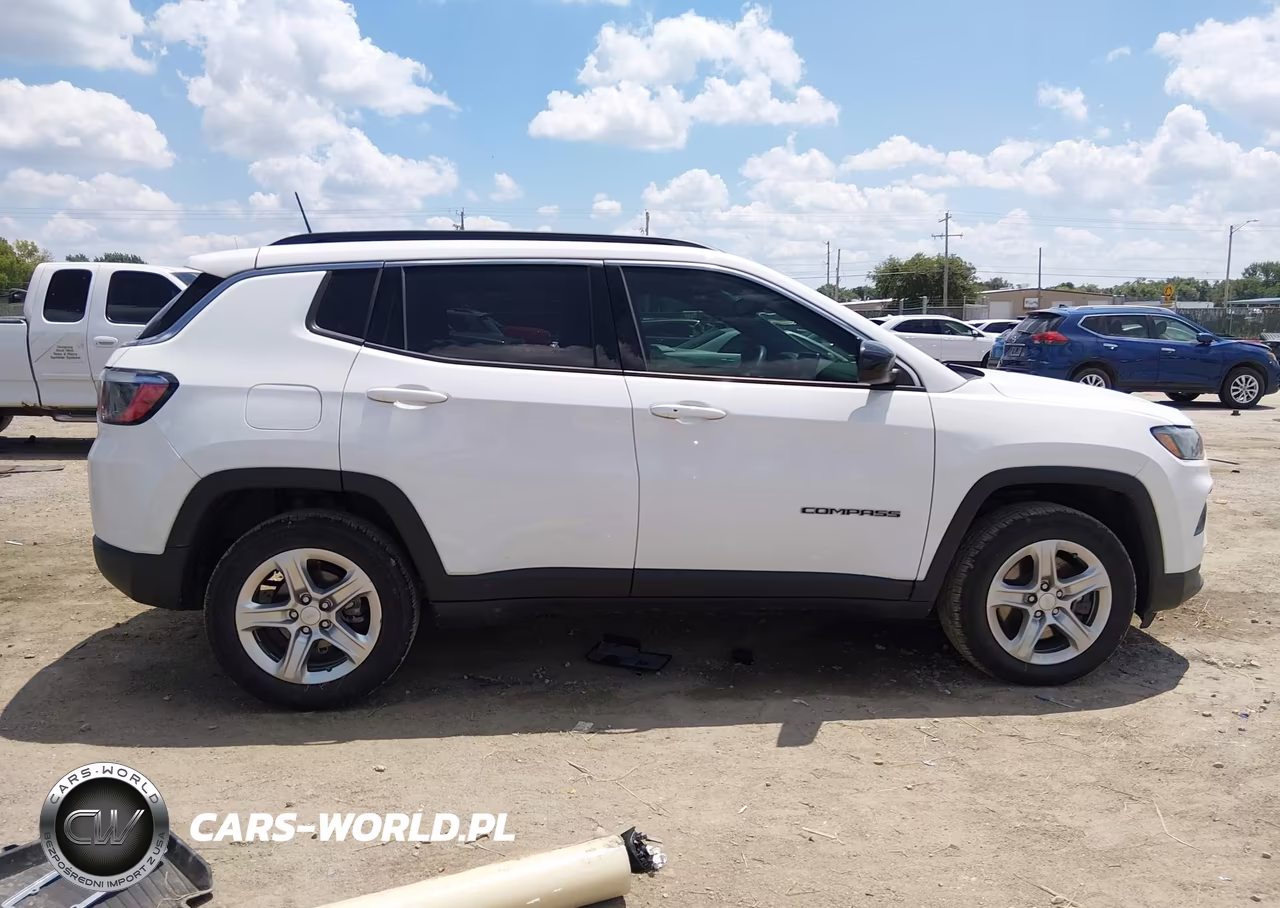2024 Jeep Compass Latitude 4X4 VIN:3C4NJDBN7RT581242 - 13