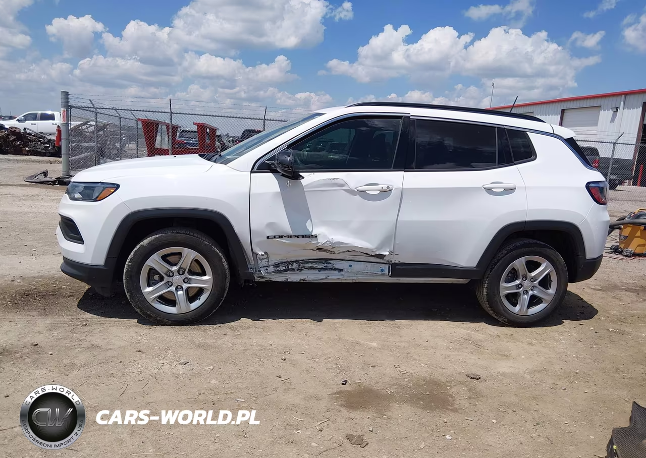 2024 Jeep Compass Latitude 4X4 VIN:3C4NJDBN7RT581242 - 14