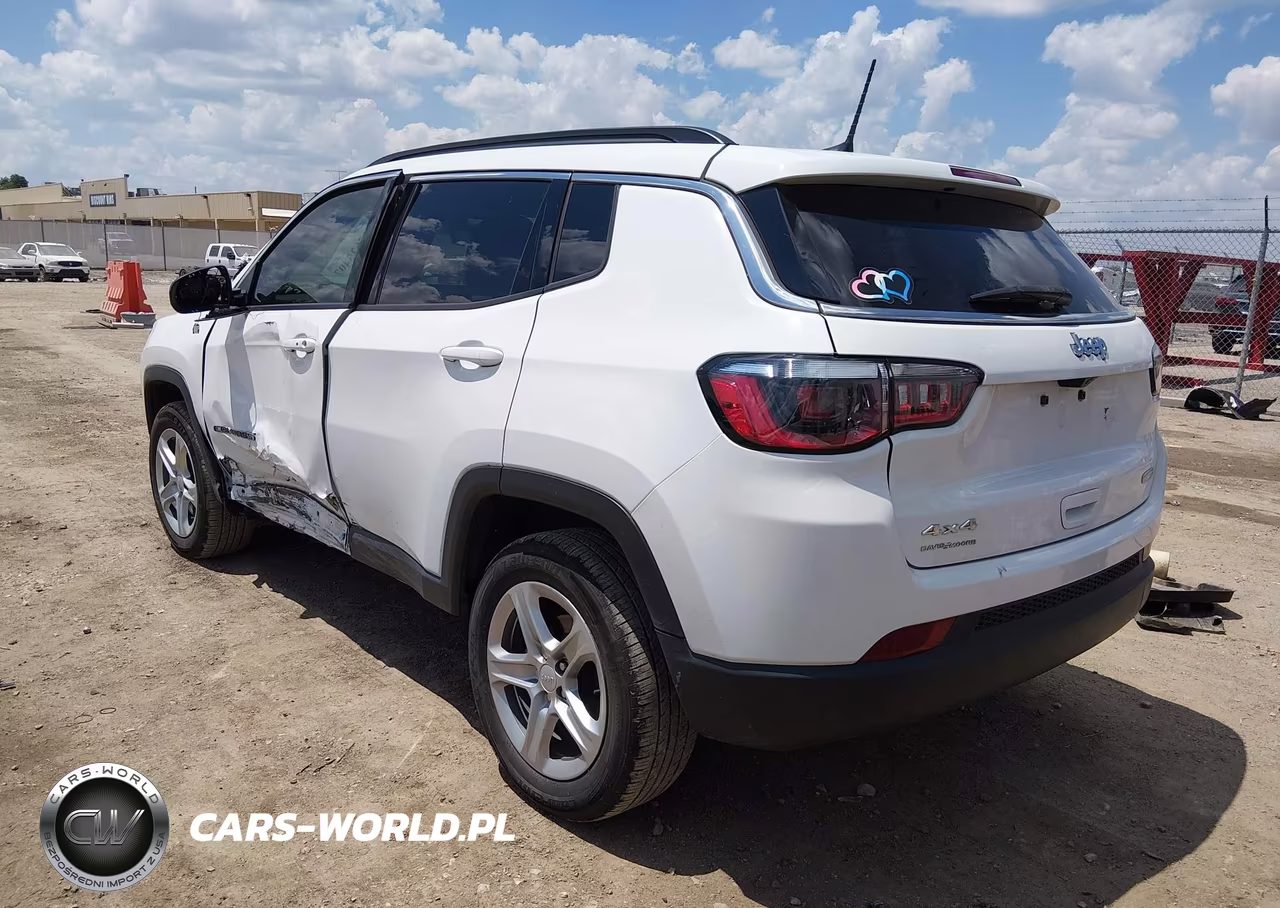 2024 Jeep Compass Latitude 4X4 VIN:3C4NJDBN7RT581242 - 3