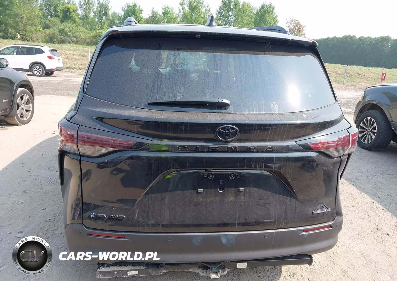 2026 Toyota Sienna Woodland Edition VIN:5TDCSKFC7TS255427 - 17