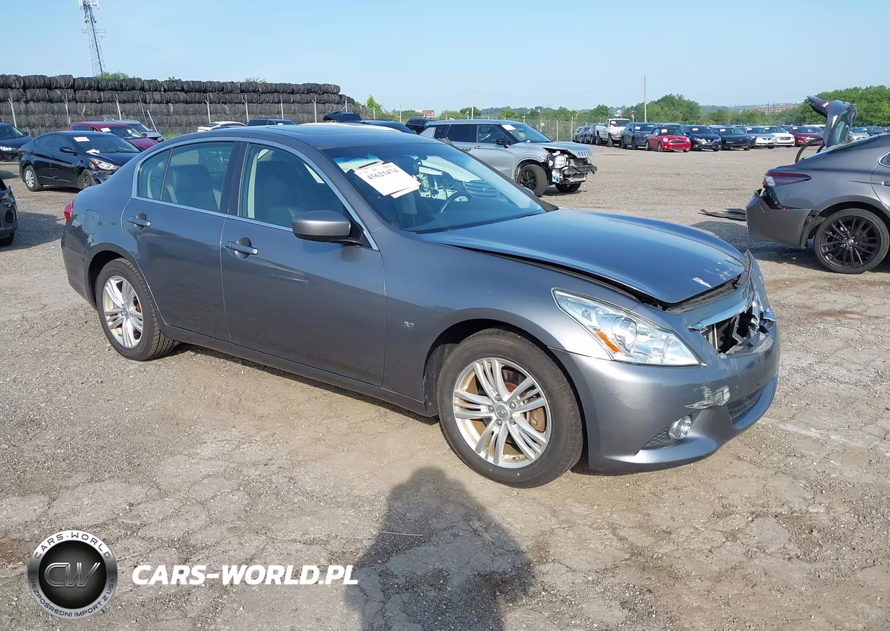 2015 Infiniti Q40 – zdjęcie 1 z 16