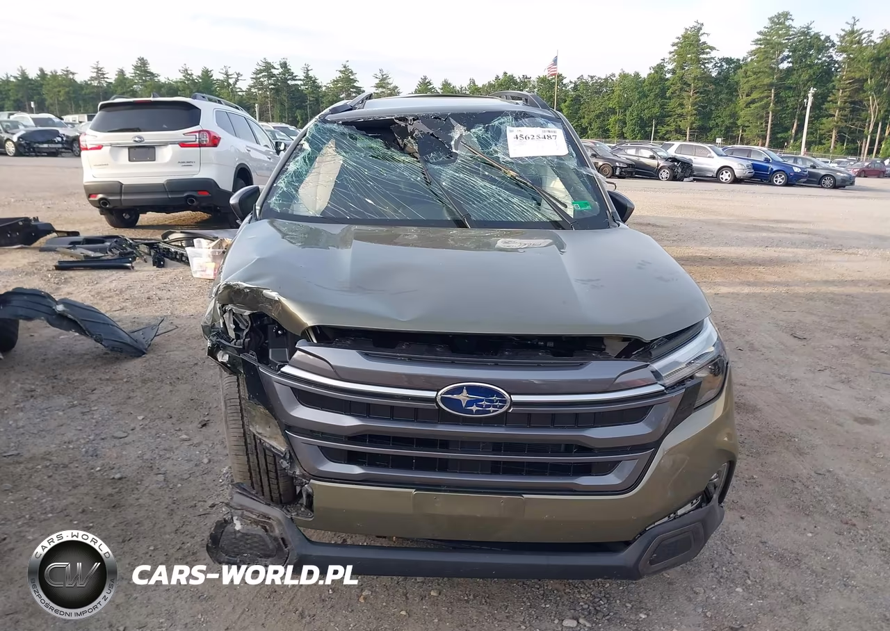 2025 Subaru Forester Limited VIN:JF2SLDRC6SH601827 - 13