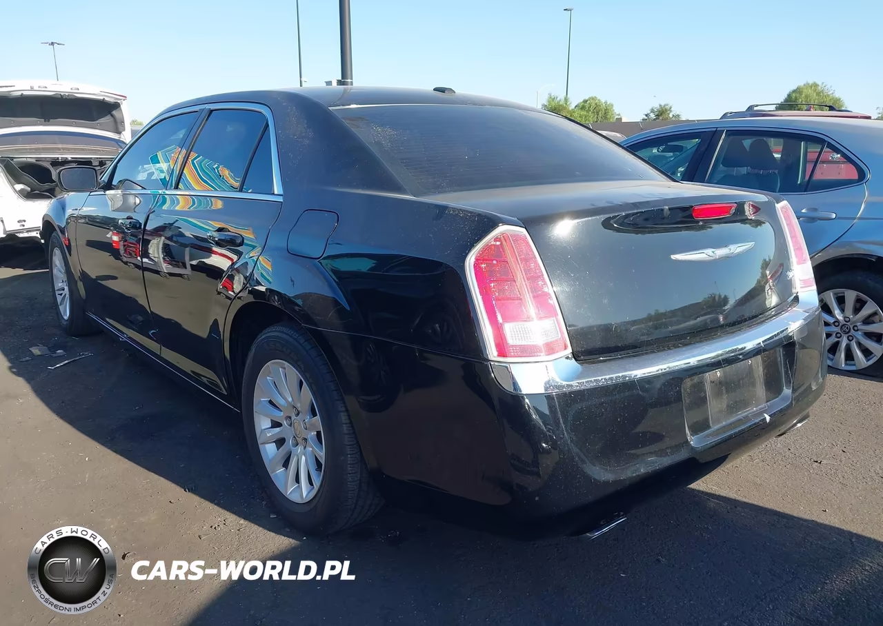 2012 Chrysler 300 VIN:2C3CCAAG7CH113826 - 3