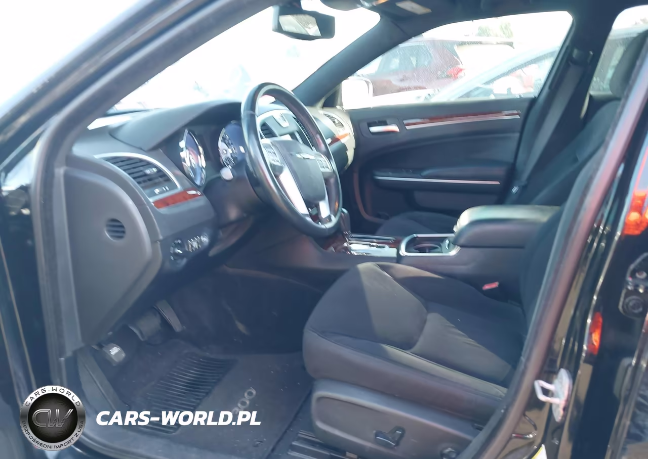 2012 Chrysler 300 VIN:2C3CCAAG7CH113826 - 5