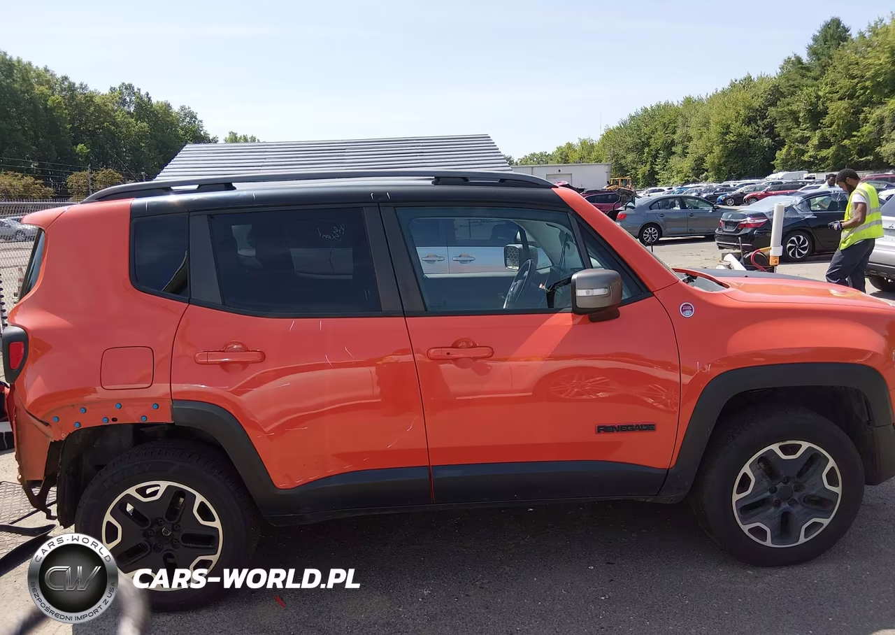 2015 Jeep Renegade Trailhawk VIN:ZACCJBCT0FPB64656 - 13